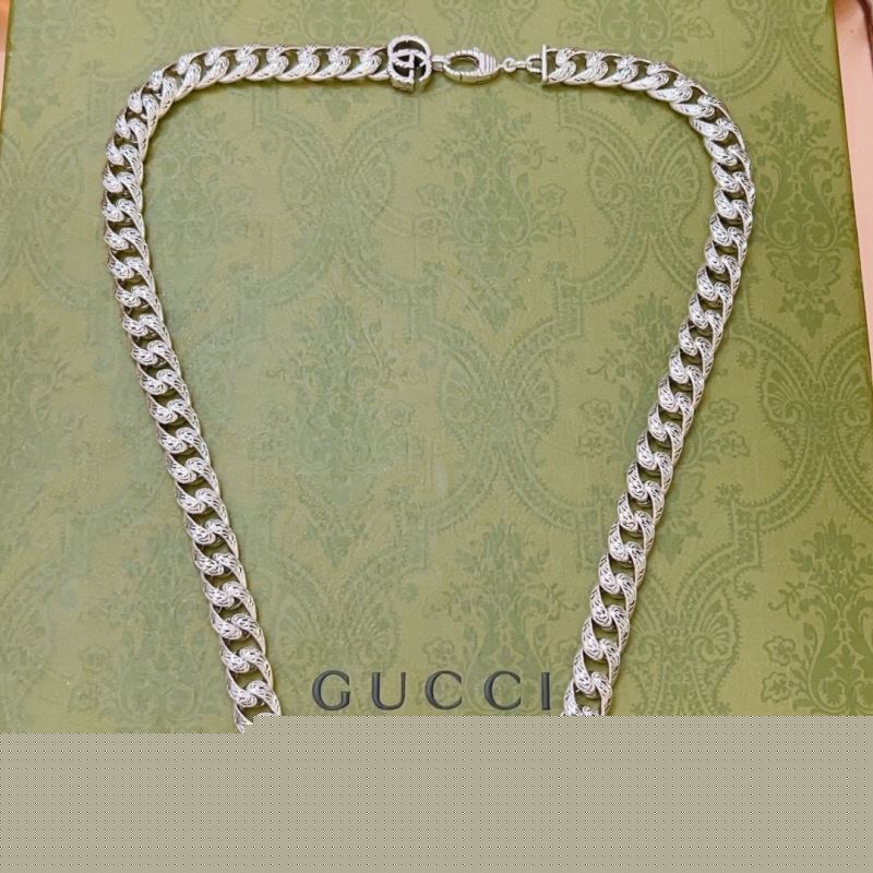 G*u*i necklaces